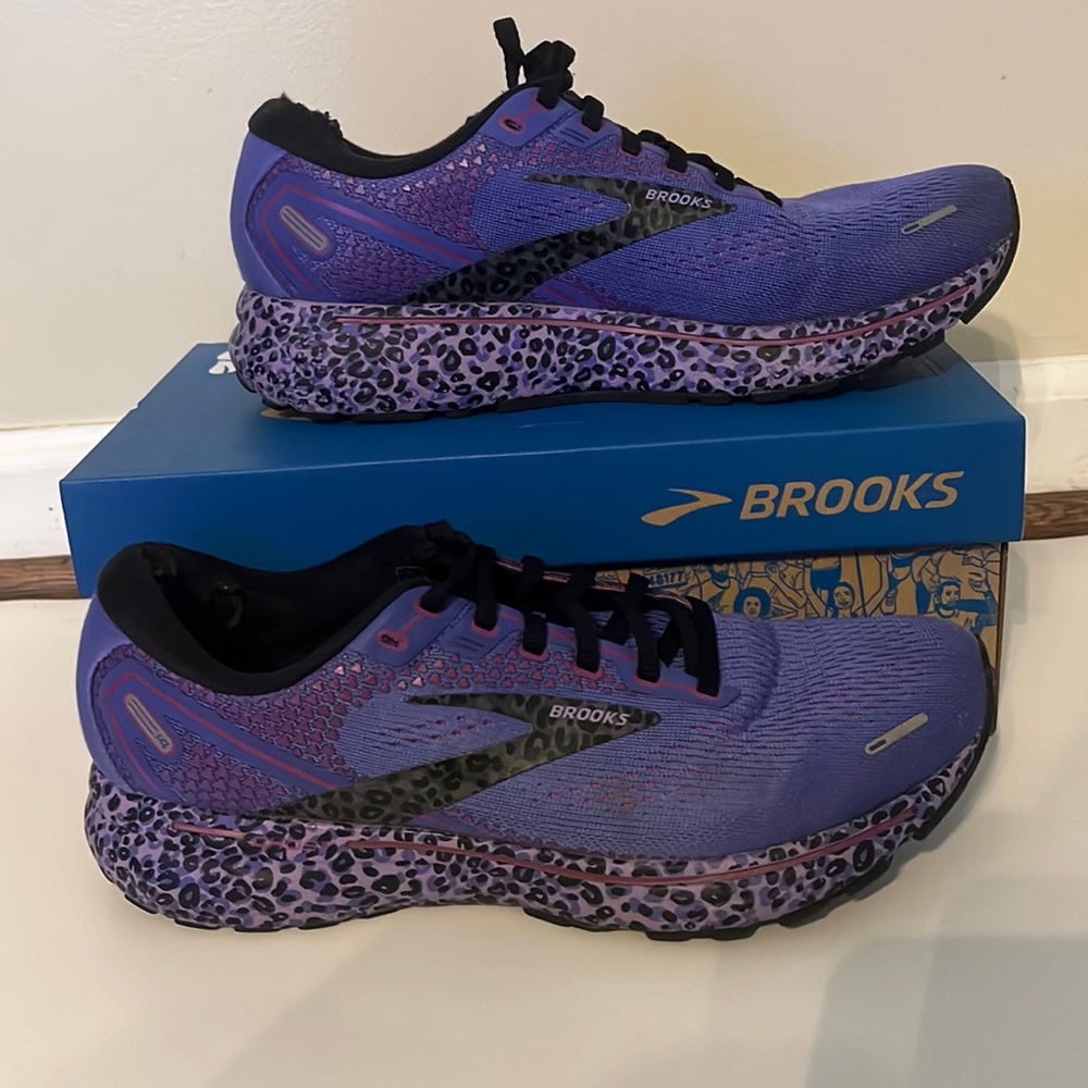 Brooks Ghost 14 bright purple/leopard size9